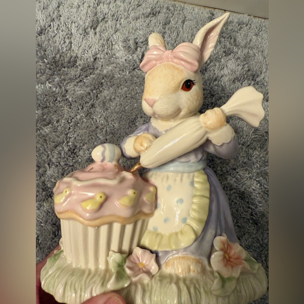 Lenox Bunny's Easter Cupcake Figurine